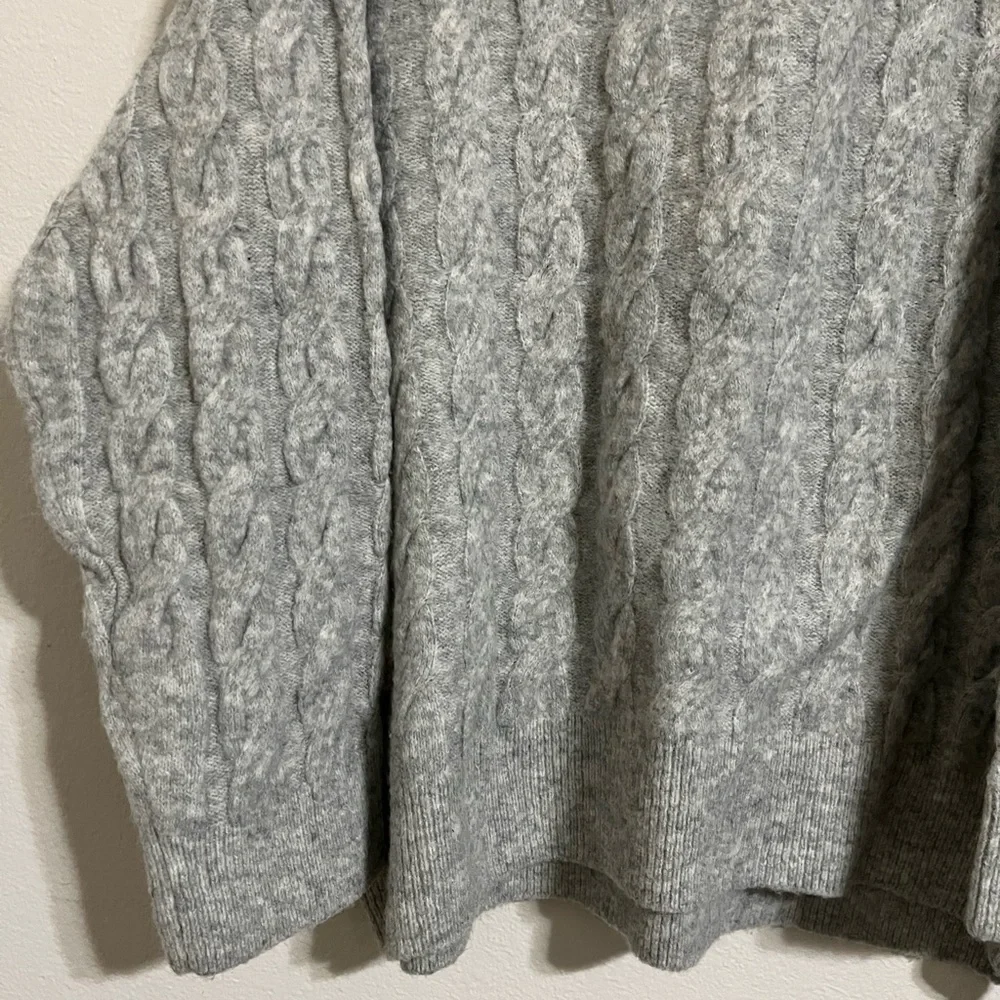 H&M Cable Knit Sweater - Picture 3 of 7
